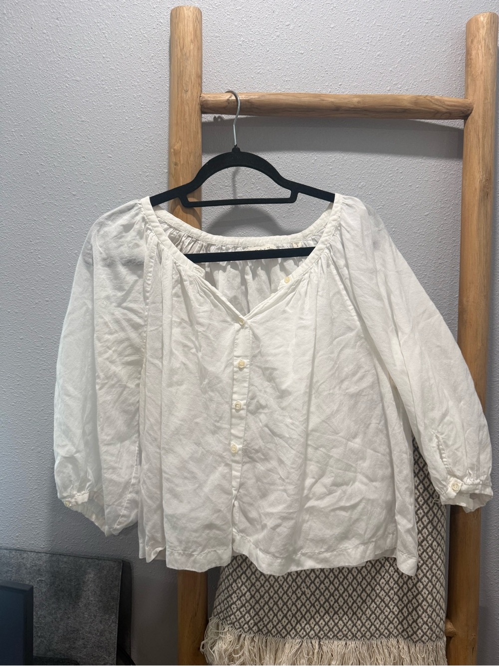 DOEN Cream Button-Front Peasant Blouse